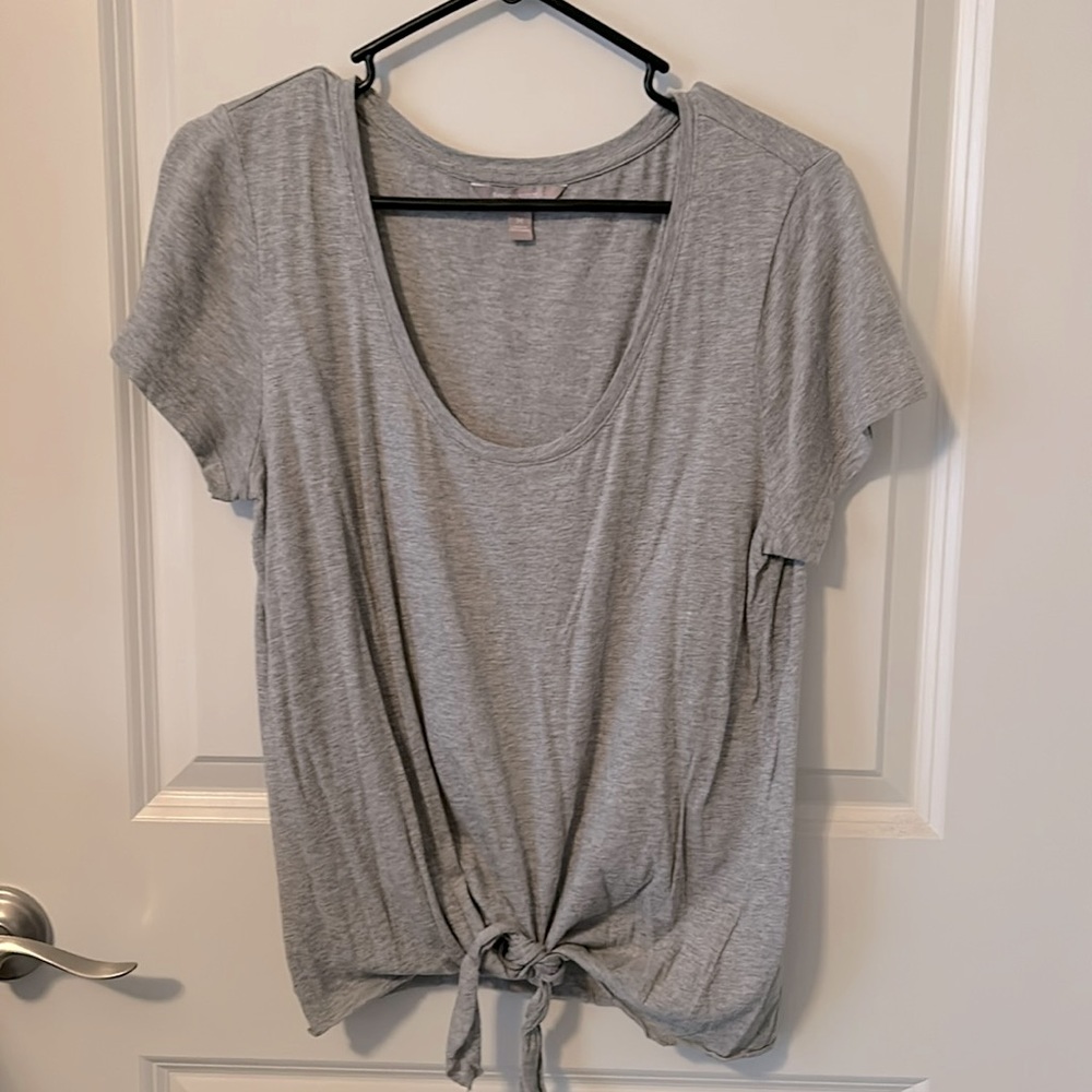 Banana Republic size M heather gray scoop neck tie at bottom top.
